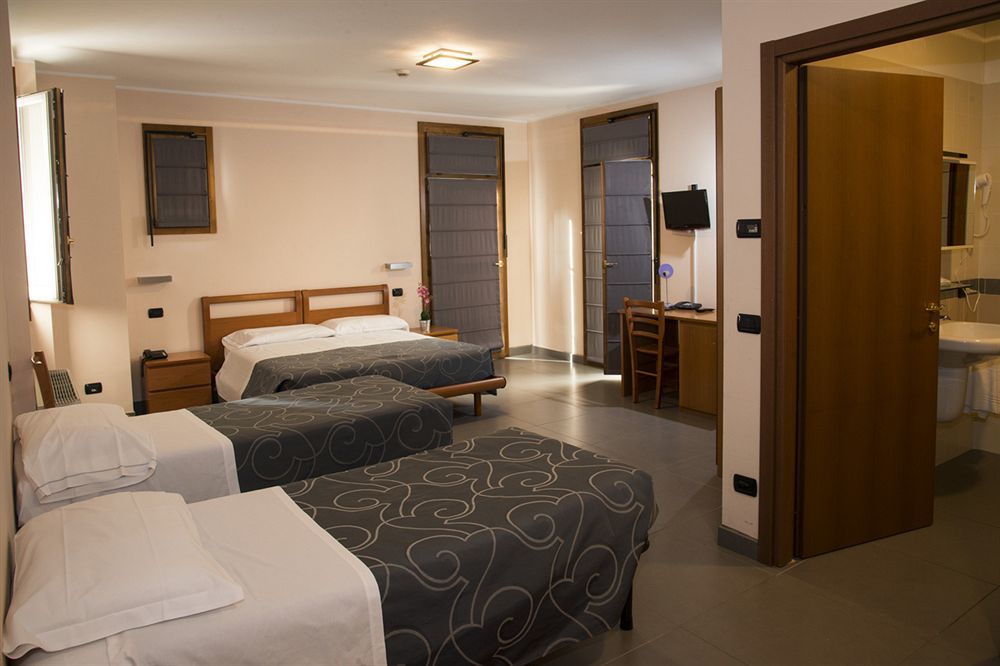 Parini Hotel Bosisio Parini Exterior photo