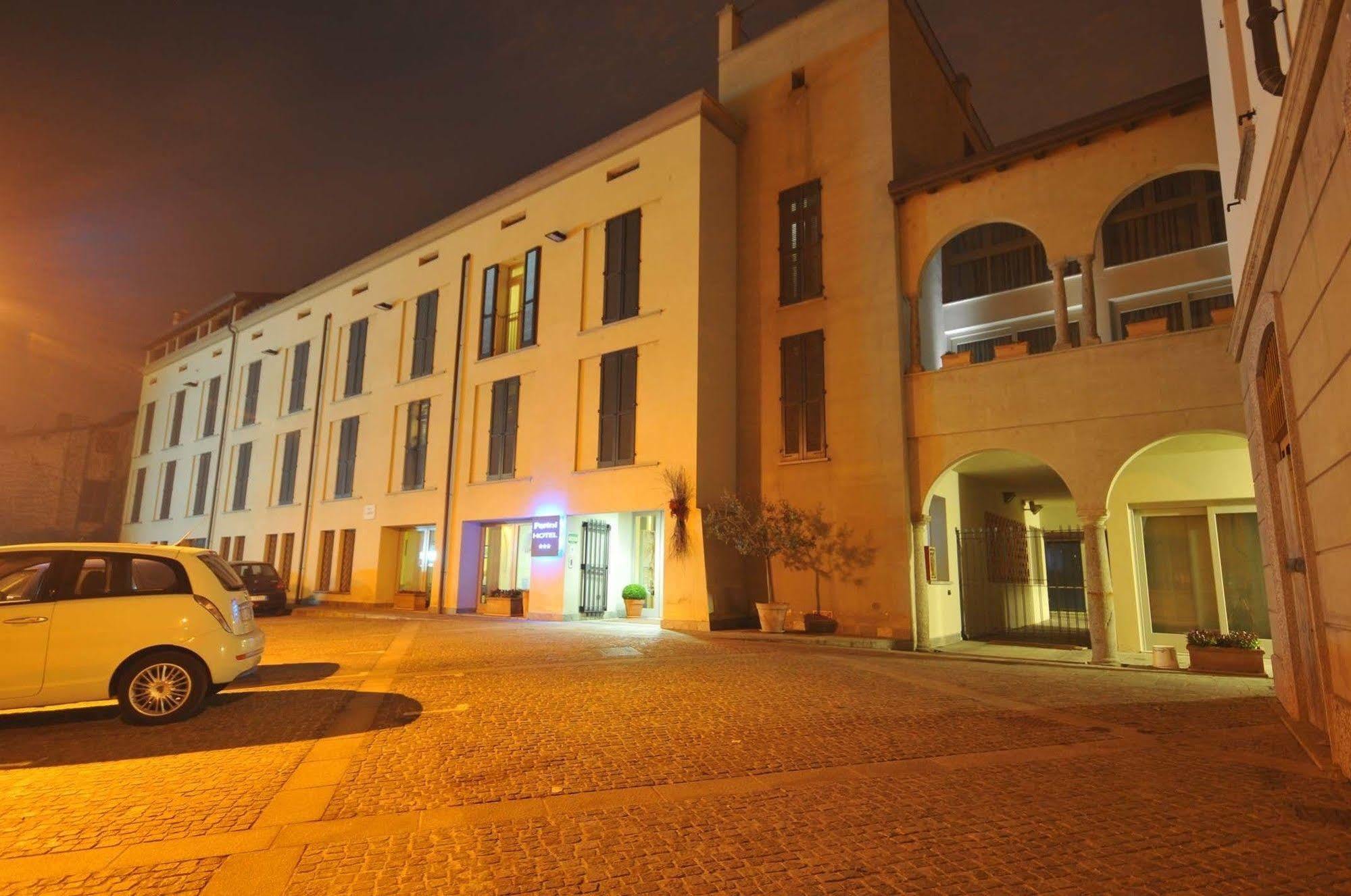 Parini Hotel Bosisio Parini Exterior photo